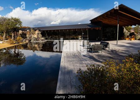 Hirosawa Museum ist ein privates Kunstmuseum in der Präfektur Ibaraki. Die Architektur wurde vom weltberühmten Architekten Kengo Kuma und dem japanischen gar entworfen Stockfoto