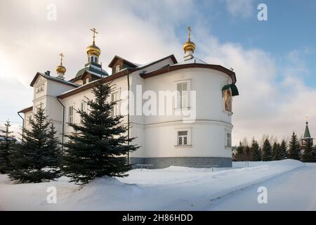 Kirche der Ikone der Gottesmutter Wladimir im Dorf Borodino, Stadtteil Mytischtschi, Region Moskau, Russland Stockfoto