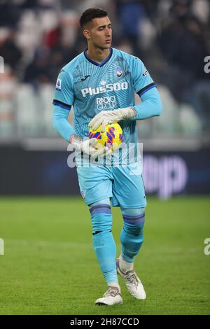 Turin, Italien, 27th. November 2021. Juan Musso von Atalanta während des Spiels der Serie A im Allianz Stadium, Turin. Bildnachweis sollte lauten: Jonathan Moscrop / Sportimage Stockfoto