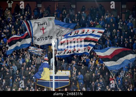 Genua, Italien. 27th. November 2021. Fan-Teilnahme von UC Sampdoria während der Serie A 2021/22 Spiel zwischen UC Sampdoria und Hellas Verona FC im Ferraris-Stadion am 27. November 2021 in Genua, Italien Foto ReporterTorino Kredit: Unabhängige Fotoagentur/Alamy Live News Stockfoto