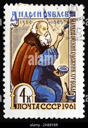 RUSSLAND - UM 1961: Eine in Russland gedruckte Briefmarke zeigt Andrei Rublev, Rublyov, einen mittelalterlichen russischen Maler orthodoxer Ikonen und Fresken, 600th Geburt Stockfoto