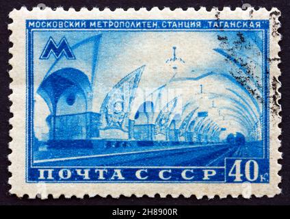 RUSSLAND - UM 1950: Eine in Russland gedruckte Briefmarke zeigt Taganskaya, Moskauer U-Bahn-Station, um 1950 Stockfoto