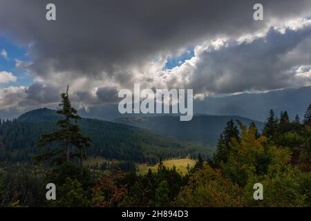 Dramatische Wolkenformationen am Dürrnbachhorn und den umliegenden Alpen, Dürrnbachhorn 1776 m ü.d.M., , Reit im Winkl, Oberbayern, Süddeutschland, Stockfoto