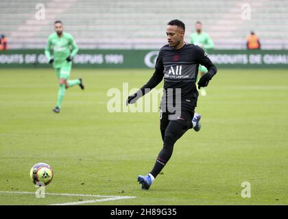 Neymar Jr von PSG während des Fußballspiels der französischen Ligue 1 zwischen AS Saint-Etienne (ASSE) und Paris Saint-Germain (PSG) am 28. November 2021 im Stade Geoffroy Guichard in Saint-Etienne, Frankreich - Foto: Jean Catuffe/DPPI/LiveMedia Stockfoto