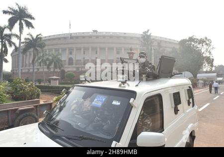 Neu-Delhi, Indien. 28th. November 2021. NEU-DELHI, INDIEN - 28. NOVEMBER: Blick auf das Parlamentsgebäude im Vorfeld der Wintersitzung des Parlaments am 28. November 2021 in Neu-Delhi, Indien. (Foto: Sonu Mehta/Hindustan Times/Sipa USA) Quelle: SIPA USA/Alamy Live News Stockfoto