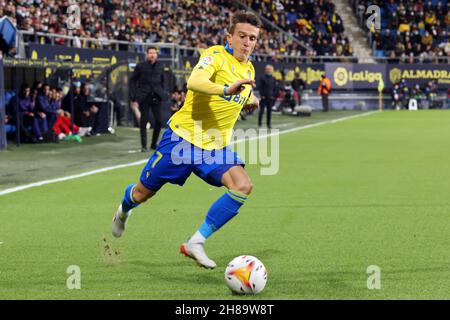 Cisz, Cisz, Spanien. 28th. November 2021. Salvi von Cadiz CF beim La Liga Santader-Spiel zwischen Cadiz CF und tletico de Madrid am 28. November 2021 in Nuevo Mirandilla in Cadiz, Spanien. (Bild: © Jose Luis Contreras/DAX via ZUMA Press Wire) Stockfoto