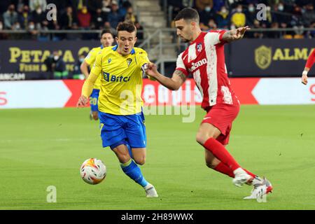 Cisz, Cisz, Spanien. 28th. November 2021. Salvi von Cadiz CF beim La Liga Santader-Spiel zwischen Cadiz CF und tletico de Madrid am 28. November 2021 in Nuevo Mirandilla in Cadiz, Spanien. (Bild: © Jose Luis Contreras/DAX via ZUMA Press Wire) Stockfoto