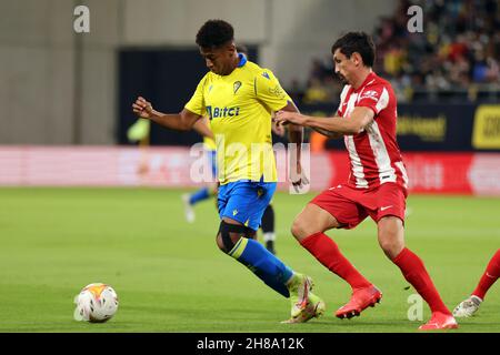 Cisz, Cisz, Spanien. 28th. November 2021. Choco Lozano von Cadiz CF beim La Liga Santader-Spiel zwischen Cadiz CF und tletico de Madrid am 28. November 2021 in Nuevo Mirandilla in Cadiz, Spanien. (Bild: © Jose Luis Contreras/DAX via ZUMA Press Wire) Stockfoto