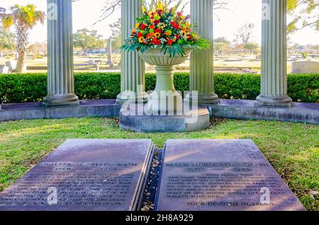 Das Bellingrath-Morse Memorial ist auf dem Magnolia Cemetery, 26. November 2021, in Mobile, Alabama, abgebildet. Stockfoto