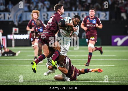 Nanterre, Frankreich, Frankreich. 28th. November 2021. Santiago CORDERO POCIELLO-ARGERICH aus Bordeaux und Virimi VAKATAWA aus Racing 92 während des TOP 14-Spiels zwischen Racing 92 und Union Bordeaux Begles (UBB) in der Paris La Defense Arena am 28. November 2021 in Nanterre bei Paris, Frankreich. (Bild: © Matthieu Mirville/ZUMA Press Wire) Stockfoto