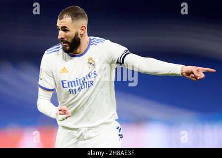 Madrid, Madrid, Spanien. 28th. November 2021. KARIM BENZEMA von Real Madrid während des Fußballspiels der Liga zwischen Real Madrid und dem FC Sevilla im Santiago Bernabeu Stadion in Madrid, Spanien, 28. November 2021 Credit: Ruben Albarran/ZUMA Wire/Alamy Live News Stockfoto