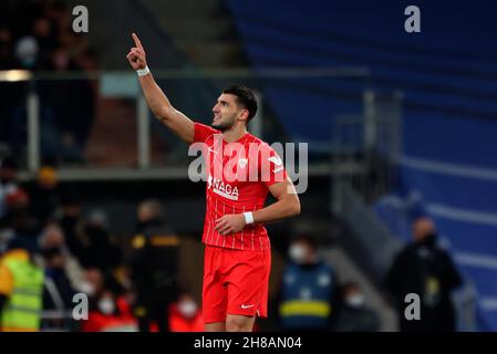 Madrid, Spanien. 28th. November 2021. Madrid, Spanien; 06.11.2021.- Real Madrid gegen Sevilla Football Soccer to La Liga Spain Match 15 2021-2022 in Santiago Bernabeu, Madrid. Sevilla Spieler Rafa mir Tor. Quelle: Juan Carlos Rojas/dpa/Alamy Live News Stockfoto