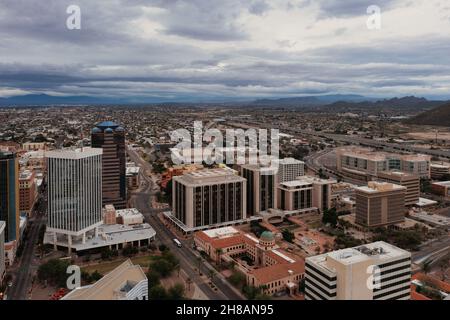 Stadtbild von Tucson Arizona mit Blick aus der Luft auf Hochhäuser und Gerichtsgebäude Stockfoto