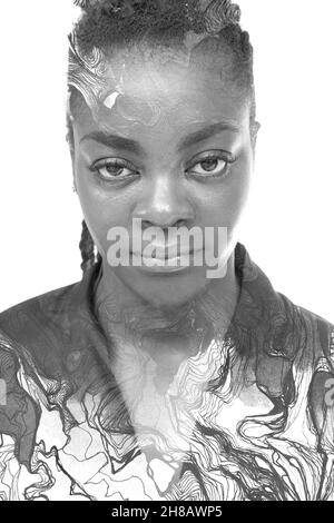 Ein Schwarz-Weiß-Porträt einer Frau mit doppelter Belichtung und digitaler Kunst. Abstrakte Linien. Paintographie. Stockfoto