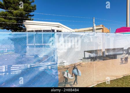 Der Surfclub Mona-Balle in Sydney wird abgerissen, um durch einen brandneuen Surfclub, Mona-Balle, Sydney, Australien, ersetzt zu werden Stockfoto