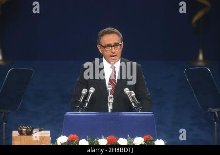 Der ehemalige US-Außenminister Henry A Kissinger spricht am Mittwoch, den 16. Juli 1980, in der Joe Louis Arena in Detroit, Michigan, über die Republikanische Nationalkonvent von 1980. In seinen Ausführungen forderte Kissinger ein Ende der ‘Diplomatie der Inkohärenz“ von US-Präsident Jimmy Carter. Quelle: Arnie Sachs / CNP /MediaPunch Stockfoto