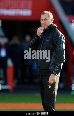 London, Großbritannien. 28th. November 2021. Everton Assistant Manager, Duncan Ferguson während des Premier League-Spiels zwischen Brentford und Everton im Brentford Community Stadium, London, England am 28. November 2021. Foto von Carlton Myrie. Nur zur redaktionellen Verwendung, Lizenz für kommerzielle Nutzung erforderlich. Keine Verwendung bei Wetten, Spielen oder Veröffentlichungen einzelner Clubs/Vereine/Spieler. Kredit: UK Sports Pics Ltd/Alamy Live Nachrichten Stockfoto
