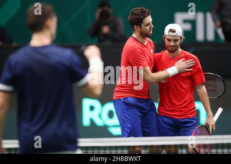 Vom rechten Tschechen Tomas Machac und Jiri Vesely im Davis-Cup-Spiel der Gruppe C (Doppel) gegen den Briten Joe Salisbury und Neal S in Aktion Stockfoto