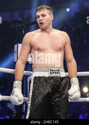 Deutscher Schwergewicht-Boxer Viktor Jurk nach seinem Kampf bei der SES-Boxgala am 9th. Oktober 2021 in Magdeburg Stockfoto