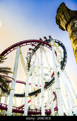 Battlestar Galactica Cylon Achterbahn in den Universal Studios Singapur. Stockfoto