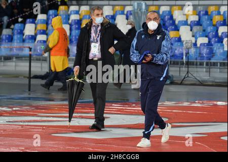 NAPELS, ITALIEN - 28. NOVEMBER: Trainer Maurizio Sarri von der SS Lazio während des Tim-Spiels der Serie A zwischen SSC Napoli und Lazio Roma im Stadio Diego Armando Maradona am 28. November 2021 in Napels, Italien (Foto: Ciro Santangelo/Orange Picturs) Stockfoto