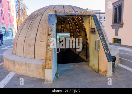 Bunk'Art 2, Geschichtsmuseum, Sheshi Skenderbej, Tirana, Albanien Stockfoto