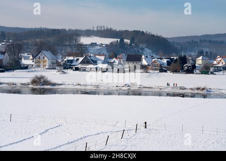 Weser bei Wahmbeck, Bodenfelde, Landkreis Northeim, Niedersachsen, Deutschland, Europa Stockfoto