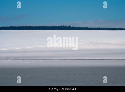 Winterlandschaft in der Nähe des Dorfes Gewissenruh, Wesertal, Weser-Hochland, Weserbergland, Hessen, Deutschland, digital verändert Stockfoto