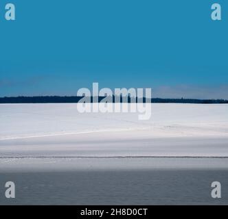 Winterlandschaft in der Nähe des Dorfes Gewissenruh, Wesertal, Weser-Hochland, Weserbergland, Hessen, Deutschland, digital verändert Stockfoto