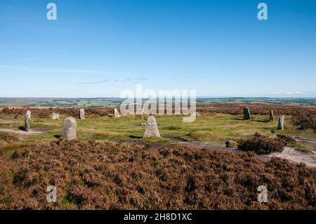 Rund um das Vereinigte Königreich -Twelve Apostles - Steinkreis auf Ilkley (Burley) Moor, West Yorkshire Stockfoto