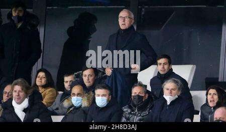 Der Präsident von Olympique de Marseille Pablo Longoria, Inhaber von OM Frank McCourt, nimmt am 28. November 2021 im Orange Velodrome-Stadion in Marseille, Frankreich, am Fußballspiel der französischen Ligue 1 zwischen Olympique de Marseille und ESTAC Troyes Teil - Foto Jean Catuffe / DPPI Stockfoto