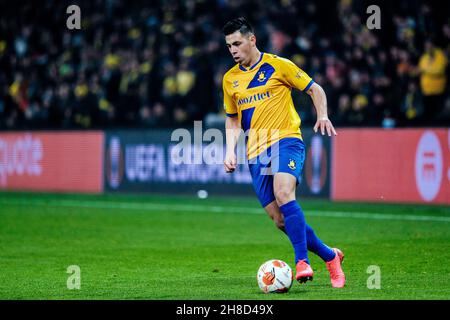 Broendby, Dänemark. 25th, November 2021. Blas Riveros (15) aus Broendby, WENN er während des UEFA Europa League-Spiels zwischen Broendby IF und Lyon im Broendby-Stadion in Broendby gesehen wurde. (Foto: Gonzales Photo - Robert Hendel). Stockfoto