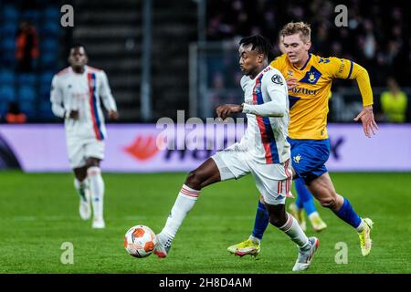 Broendby, Dänemark. 25th, November 2021. Tino Kadewere (11) aus Lyon während des UEFA Europa League-Spiels zwischen Broendby IF und Lyon im Broendby-Stadion in Broendby. (Foto: Gonzales Photo - Robert Hendel). Stockfoto