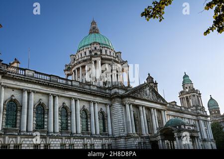 Belfast,Nordirland,Vereinigtes Königreich - 2. September 2021: Blick auf das Rathaus von Belfast Stockfoto