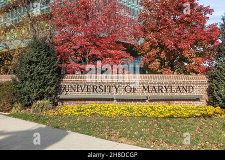 COLLEGE PARK, MD, USA - 20. NOVEMBER: Eintrittsschild am 20. November 2021 an der University of Maryland in College Park, Maryland. Stockfoto