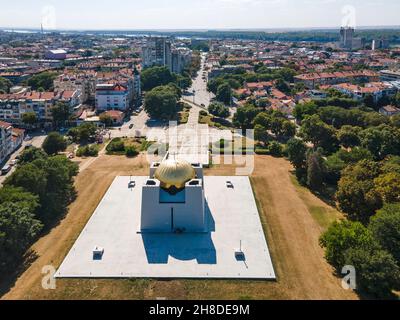 Fantastische Aussicht auf das Pantheon der Helden der Nationalen Wiedergeburt in der Stadt Ruse, Bulgarien Stockfoto