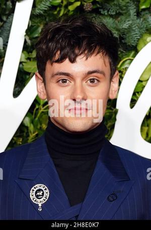 Tom Daley nimmt an den Fashion Awards 2021 in der Royal Albert Hall, Kensington Gore, London Teil. Bilddatum: Montag, 29. November 2021. Stockfoto