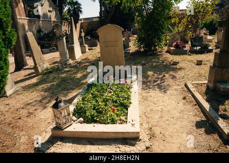 VENEDIG, ITALIEN - nov, 2021 Grabstein auf dem Grab des Joseph Brodsky. Hochwertige Fotos Stockfoto