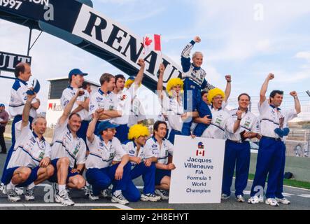 03 Villeneuve Jacques (CAN), Rothmans Williams Renault, Williams Renault FW19 feiert seinen Titel während des Grand Premio de Europa 1997, 17th und dem letzten Lauf der FIA Formel 1 Saison, vom 24. Bis 26. Oktober 1997 in Jerez de la Frontera, Spanien - Foto Gilles Levent / DPPI Stockfoto