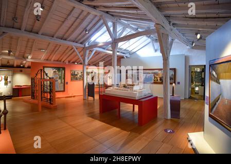 Bayonne, Frankreich - 30. Oktober 2021: Ausstellungen im Baskenmuseum / Musée Basque et de l'histoire de Bayonne, Baskenland Stockfoto