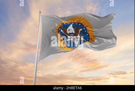 Minsk, Weißrussland - Mai, 2021: Flagge des Marschalldienstes der Vereinigten Staaten winkt im Wind. USA Nationale Verteidigung. Speicherplatz kopieren. 3D Abbildung. Stockfoto