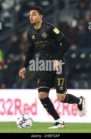 Derby, England, 29th. November 2021. Andre Dozzell von QPR während des Sky Bet Championship-Spiels im Pride Park Stadium, Derby. Bildnachweis sollte lauten: Darren Staples / Sportimage Stockfoto