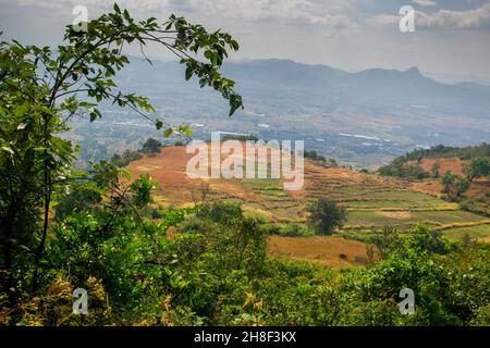 Schöne Aussicht auf Irshelgad, das Fort liegt zwischen Matheran und Panvel in Maharashtra Stockfoto