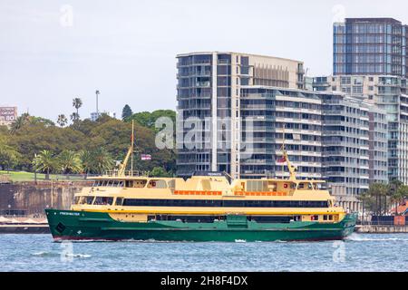 Sydney Freshwater Class Passagierfähre mit dem Namen Freshwater auf Sydney Harbour im Jahr 2021, Sydney, Australien. Eine von vier Süsswasserfähren in Sydney Stockfoto