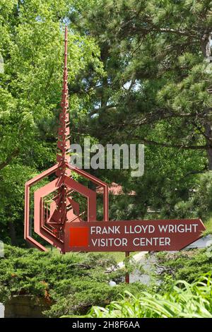 Schild für das Besucherzentrum von Frank Lloyd Wright. Frank Lloyd Wright Foundation. Taliesin Preservation LLC. Spring Green, Wisconsin, USA. Stockfoto