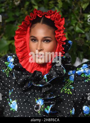 London, Großbritannien. 29th. November 2021. Das brasilianische Model Joan Smalls nimmt am Montag, den 29. November 2021, an den Fashion Awards in der Royal Albert Hall, London Teil. Foto von Rune Hellestad/UPI Credit: UPI/Alamy Live News Stockfoto