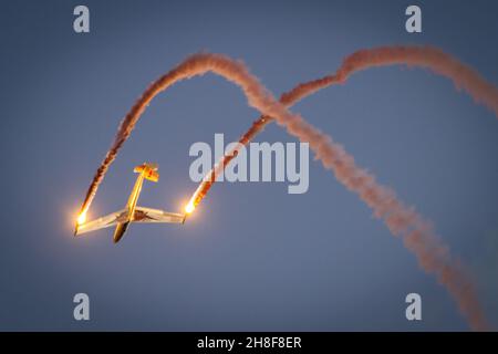 Das österreichische Segelflugteam Blanix zeigt auf einer Airshow eine schöne Show Stockfoto