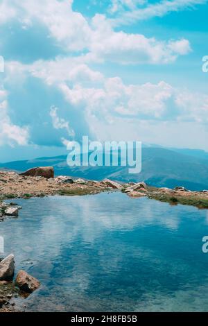 Gletschersee auf dem vierteicheren Mount Evans, Colorado Stockfoto