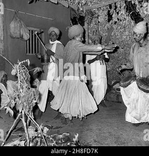 Gondhali lokale Volkstanz Form der Konkan Bereich des Staates Maharashtra Indien Stockfoto