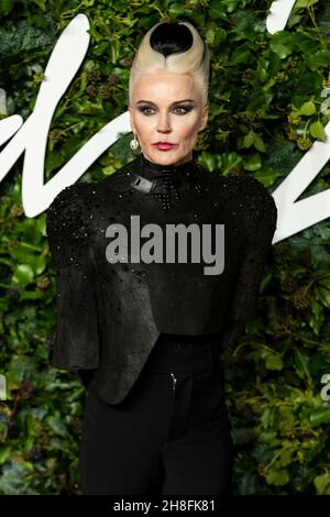 Daphne Guinness nimmt an den Fashion Awards 2021 in der Royal Albert Hall Teil. London, Großbritannien. 29/11/2021 Stockfoto